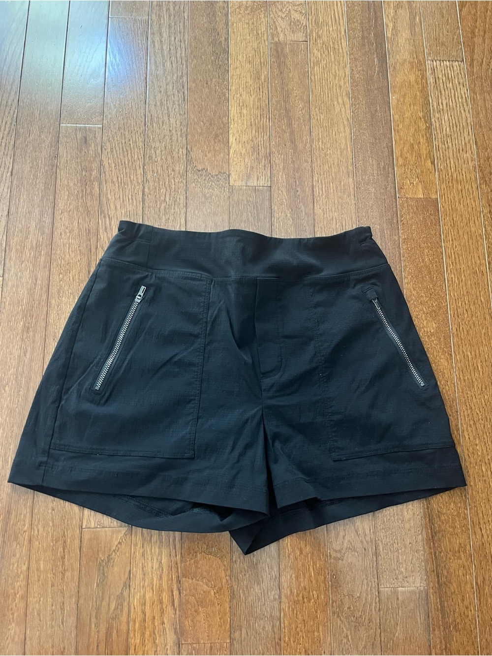 Athleta Women’s Black Active Zip-Pocket Shorts